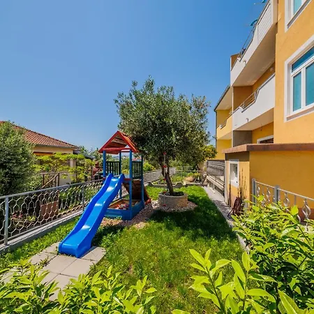 Apartman Marija Kastela Exterior photo